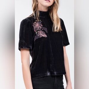Just One Answer (JOA) | Velvet short sleeved embroidered top